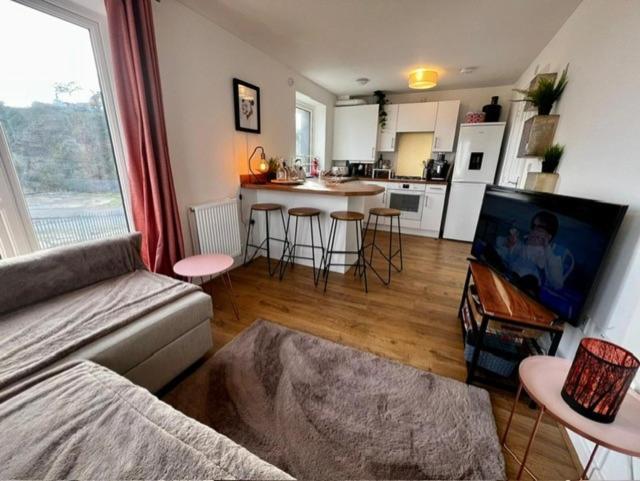 Two Bedroom Apartment In Barry-Close To Beach Екстер'єр фото
