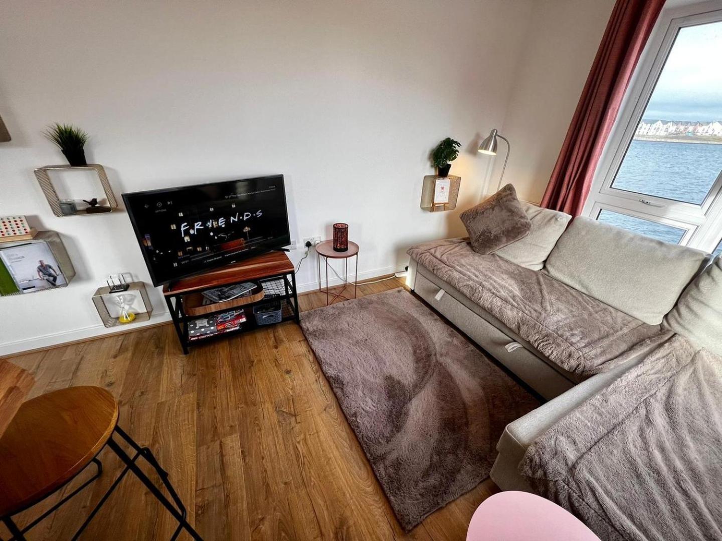 Two Bedroom Apartment In Barry-Close To Beach Екстер'єр фото