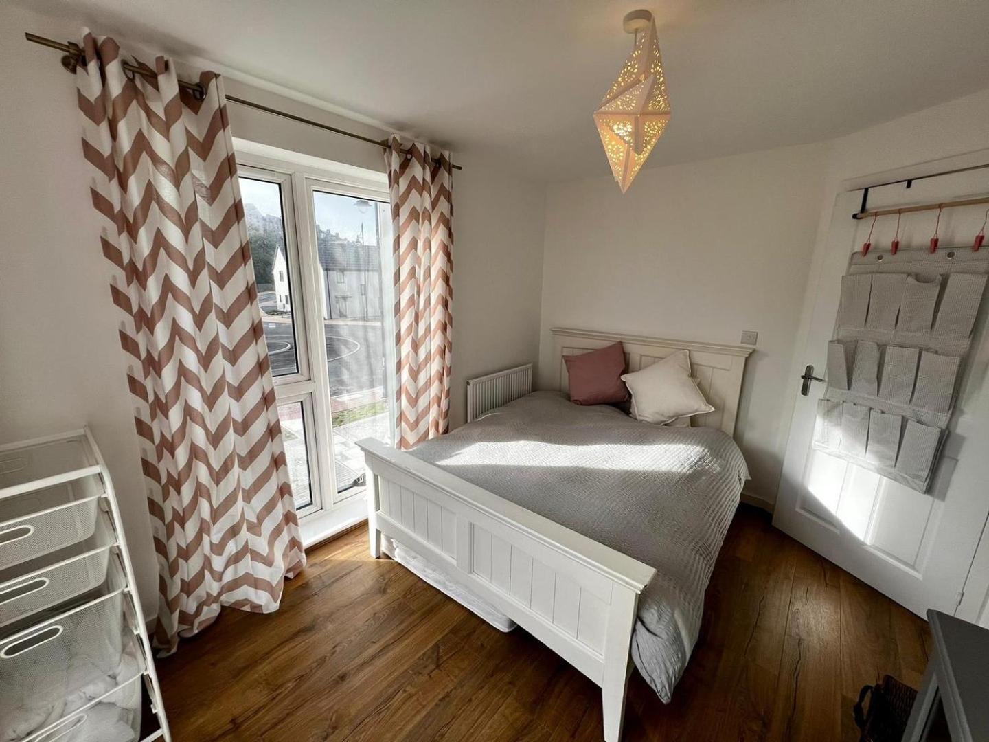 Two Bedroom Apartment In Barry-Close To Beach Екстер'єр фото